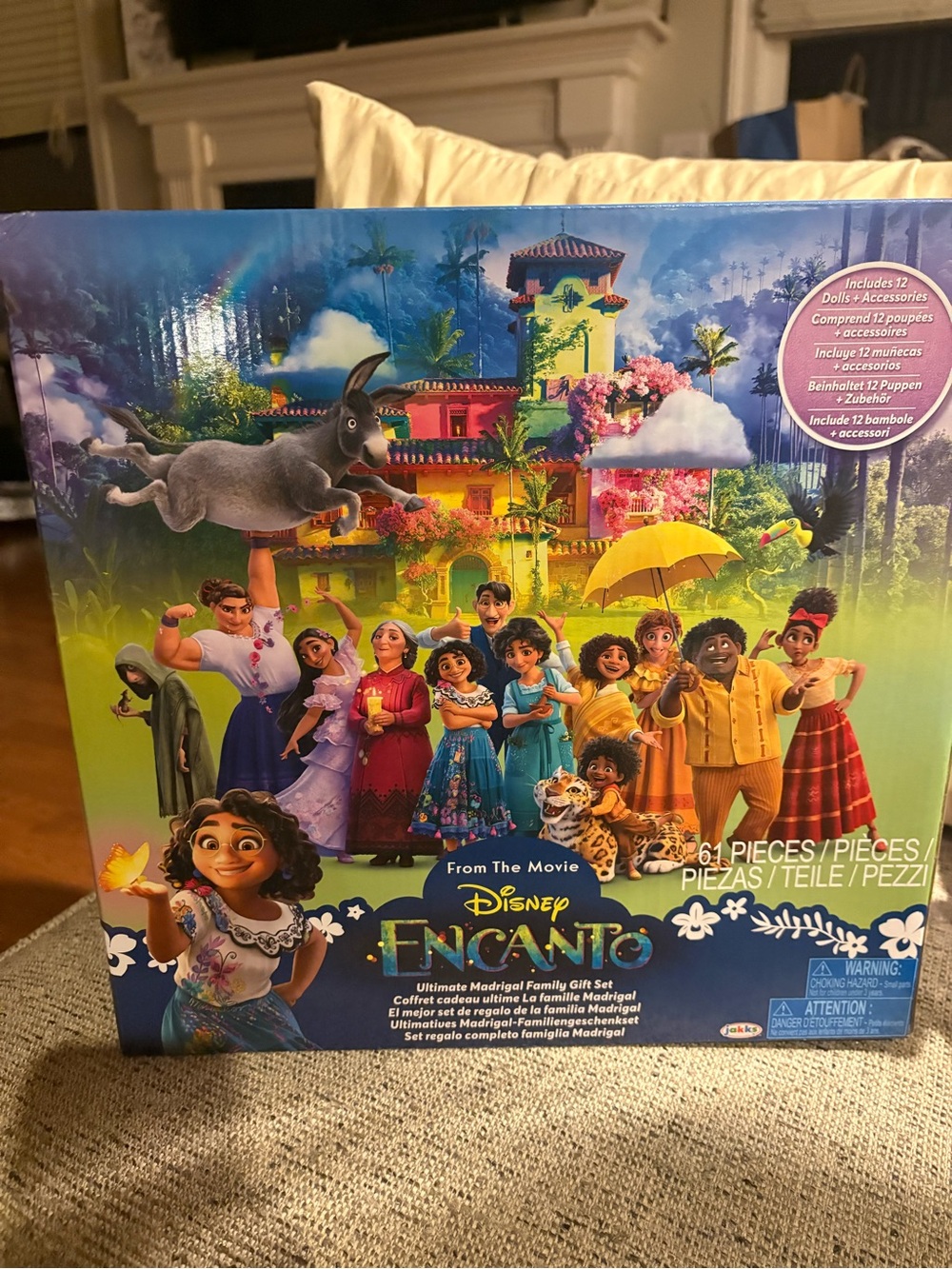 NWT - Disney's Encanto Ultimate Madrigal Family Dolls Gift Set (12 Dolls)